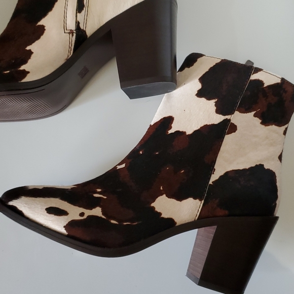 NWT FRYE Georgia Cow Print Bootie Cream/Brown - Picture 12 of 15